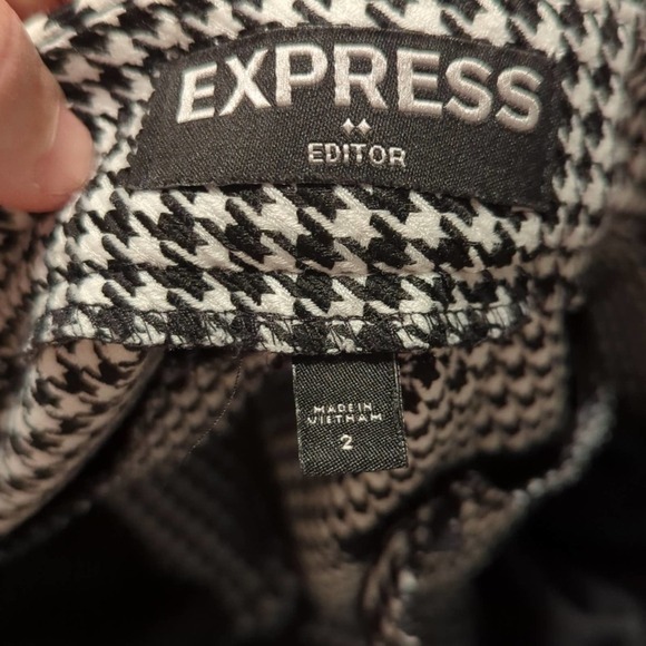 Express Editor High Waisted Houndstooth Pattern Pants 2 - Picture 7 of 7